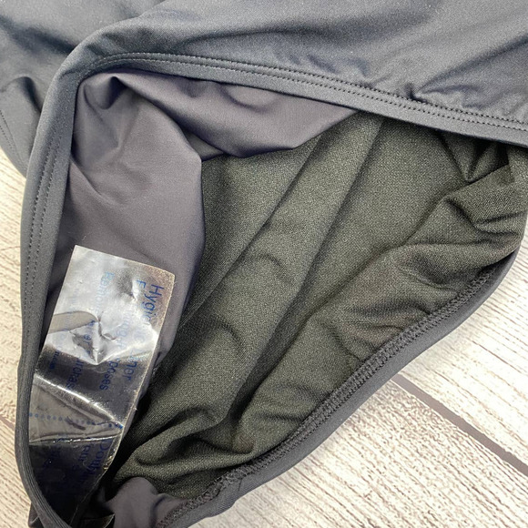 NEW Lauren Ralph Lauren BLACK Plus Size Shaping V-Neck One-Piece Swimsuit 22W - Picture 10 of 10